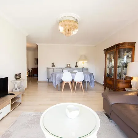 3 Bedroom Of 90m2 With A Spacious Terrasse And A Parking Spot ! Appartement *