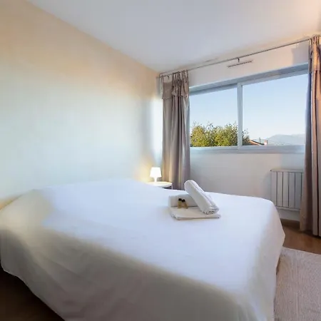 3 Bedroom Of 90m2 With A Spacious Terrasse And A Parking Spot ! Appartement *