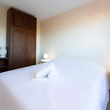 3 Bedroom Of 90m2 With A Spacious Terrasse And A Parking Spot ! Appartement Antibes